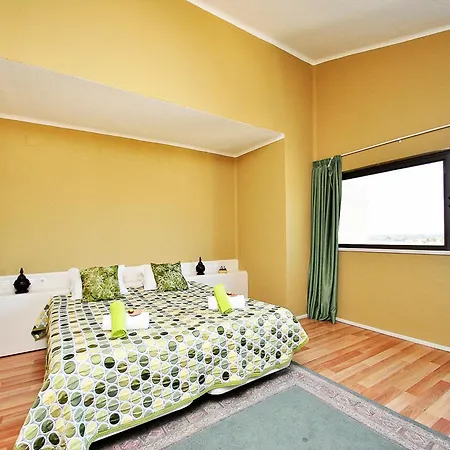 Penthouse In Albufeira With Private Pool 아파트